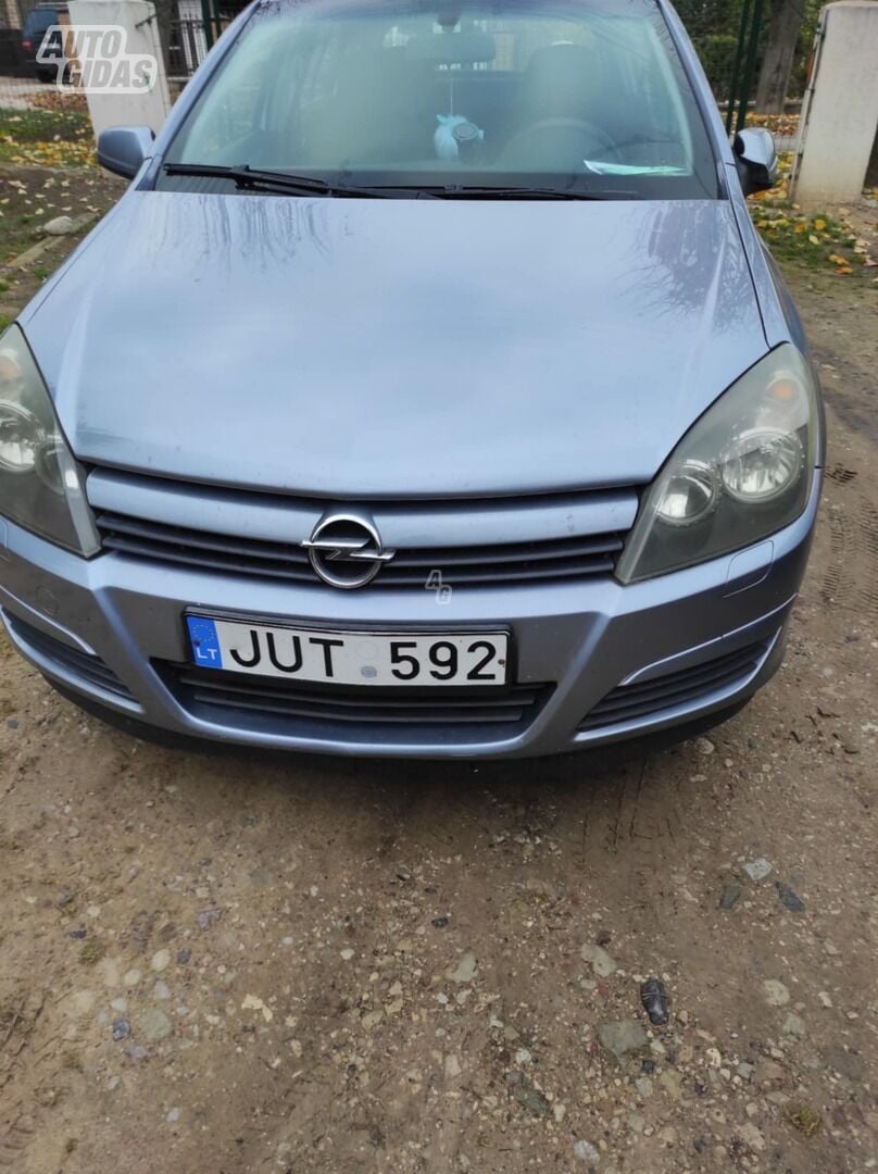 Opel Astra H 2004 y