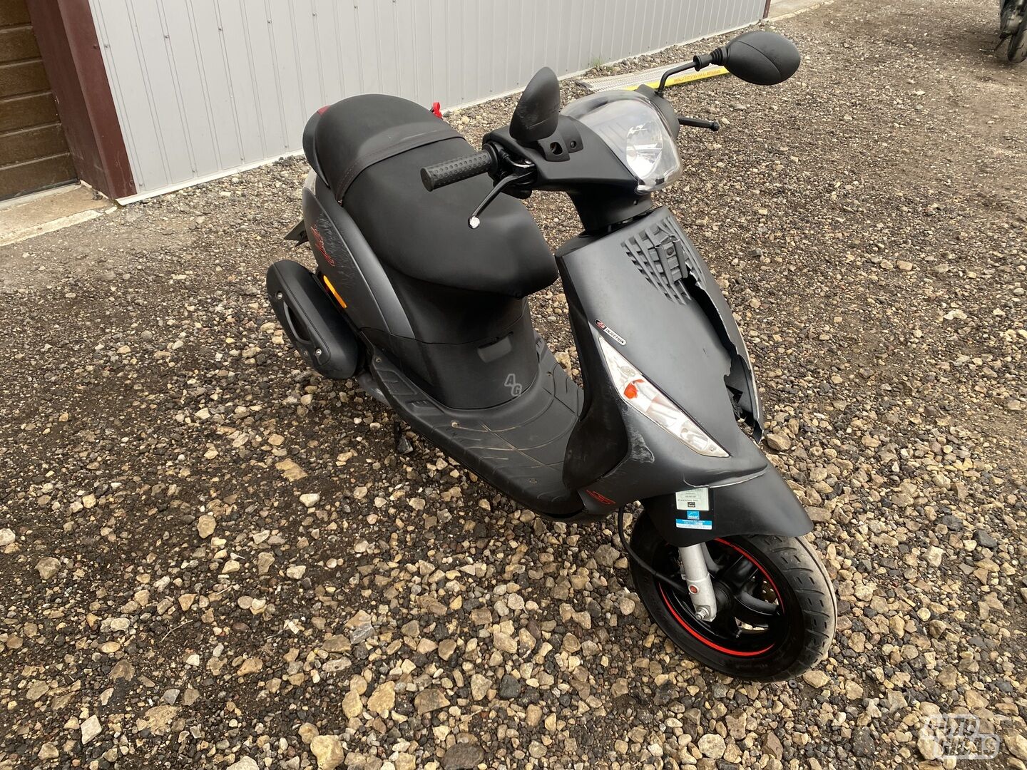 Piaggio ZIP 2022 y Scooter / moped