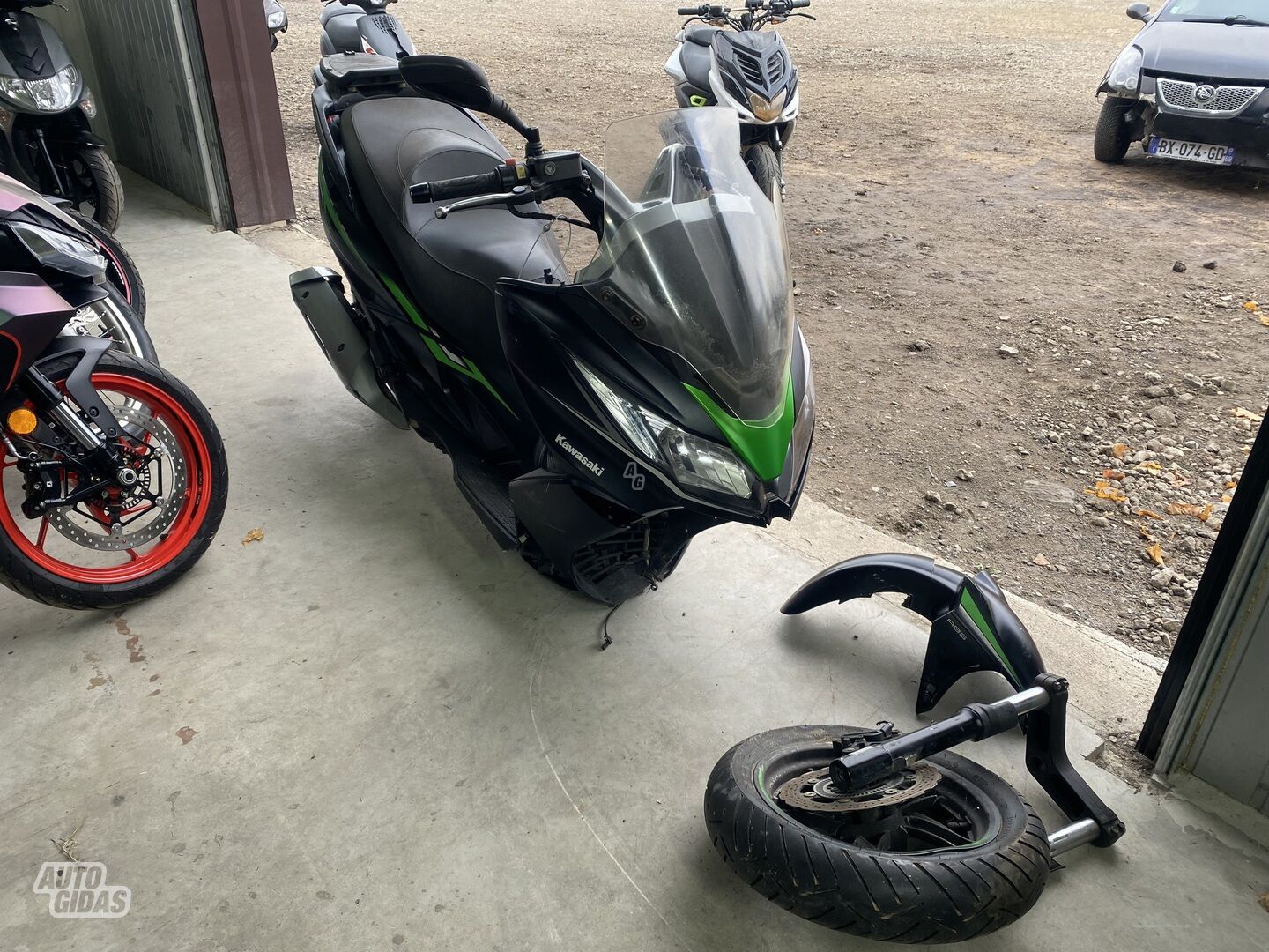 Kawasaki J 2019 m Motoroleris / Mopedas