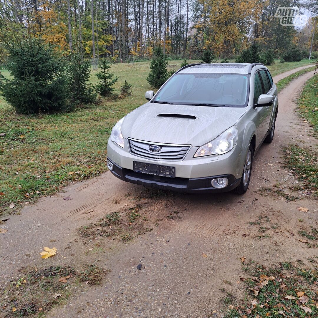 Subaru OUTBACK 2012 y Off-road / Crossover