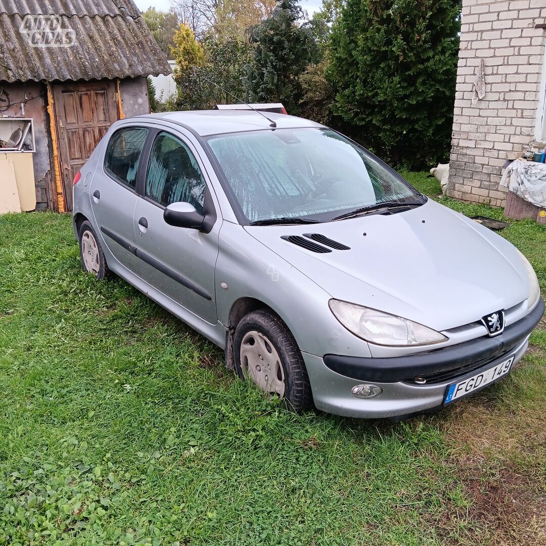 Peugeot 206 2001 г запчясти