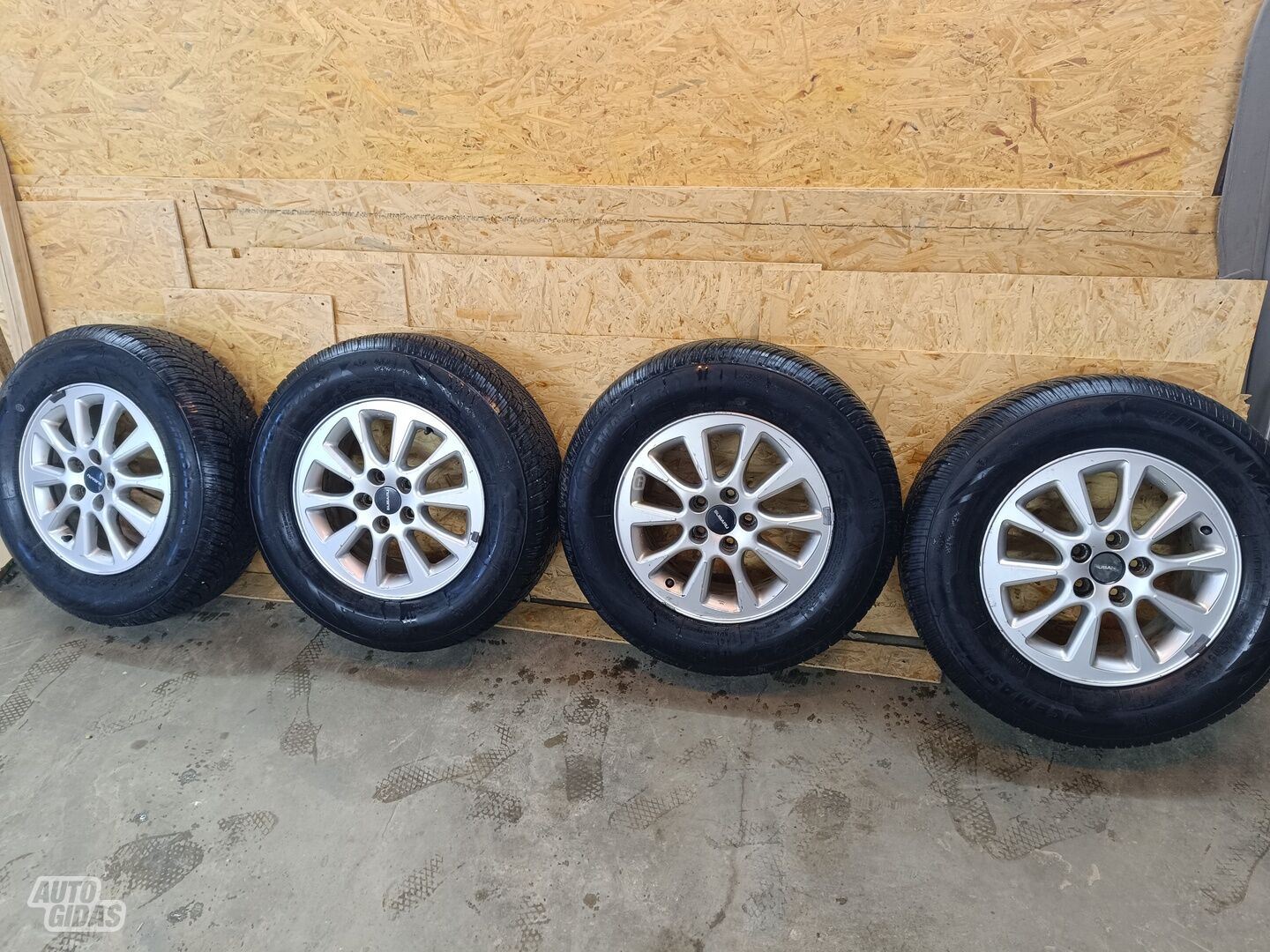 Subaru light alloy R15 rims