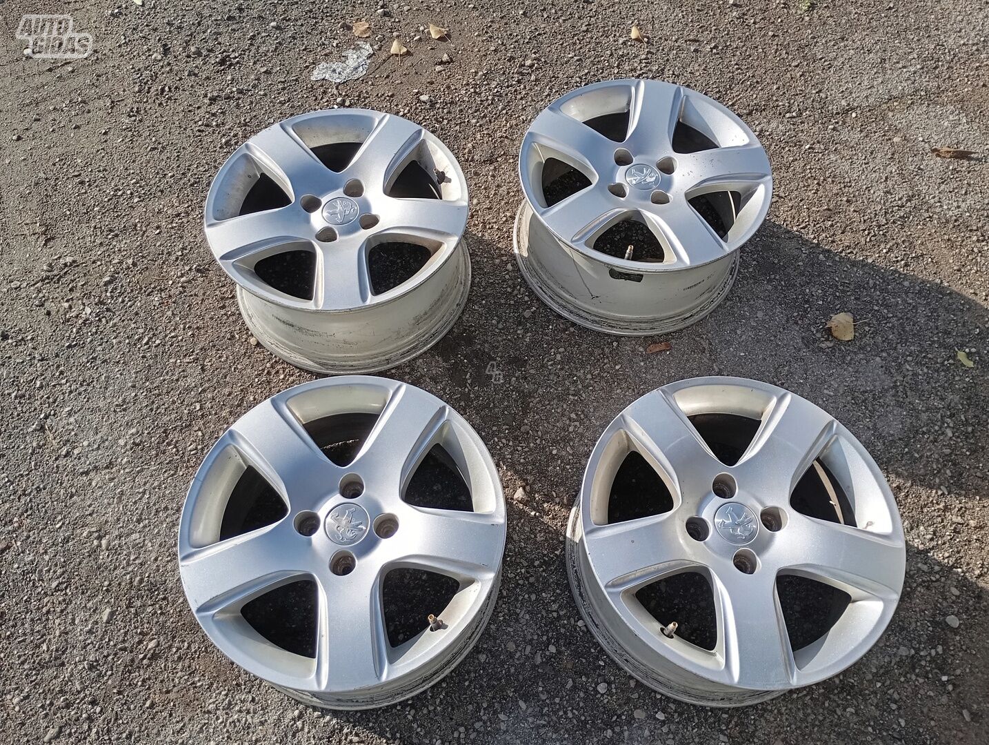 307 light alloy R16 rims