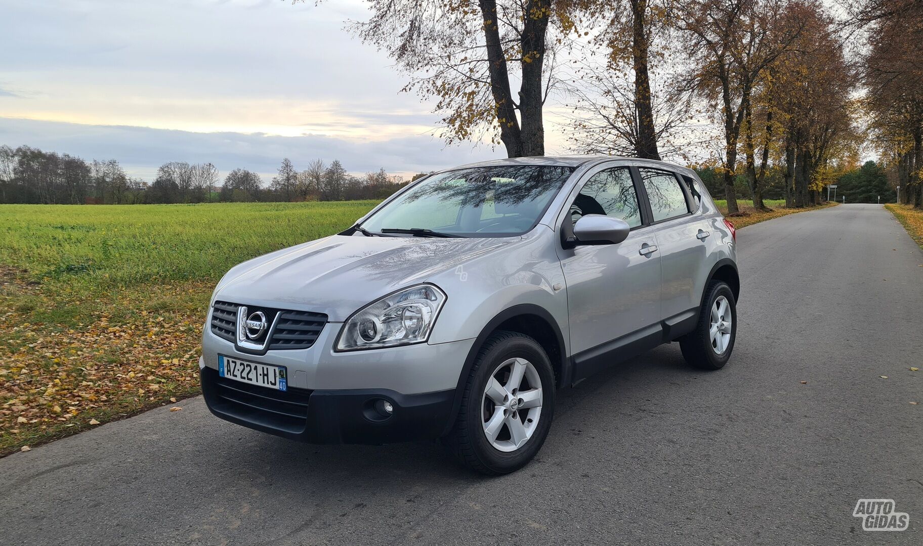 Nissan Qashqai 2007 г Внедорожник / Кроссовер