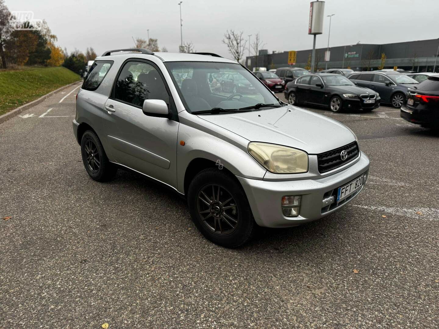 Toyota RAV4 2000 m Visureigis / Krosoveris