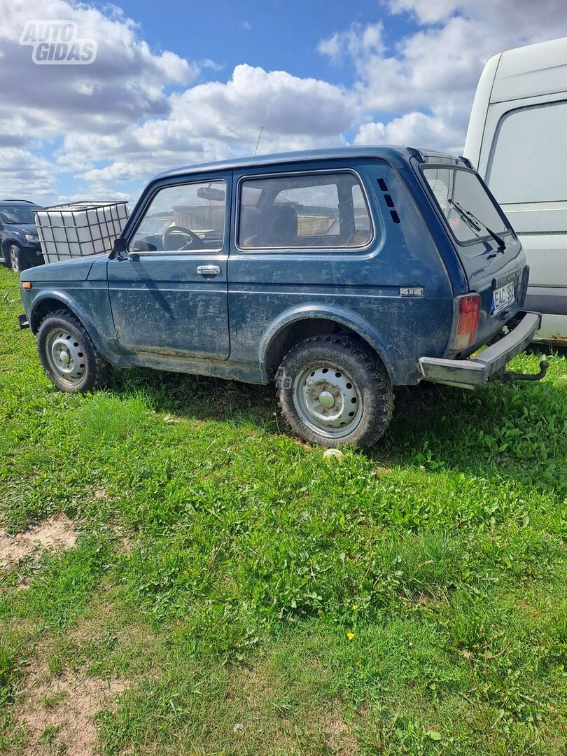 Lada Niva 2000 m Visureigis / Krosoveris