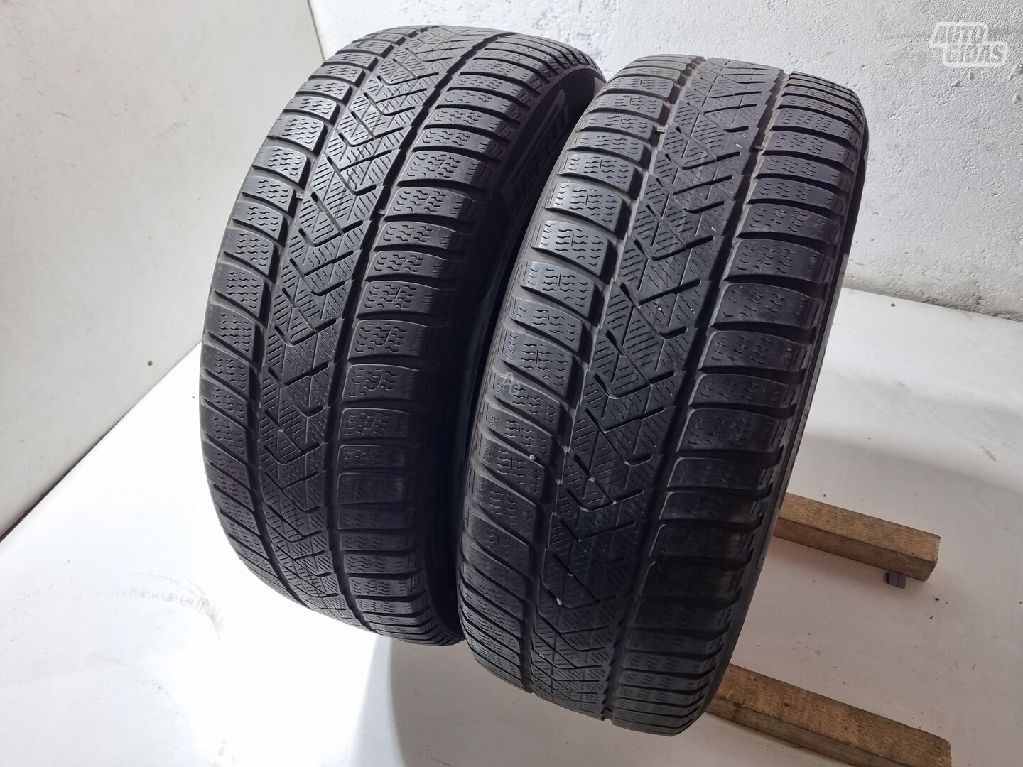 Pirelli 4mm R17 winter tyres passanger car