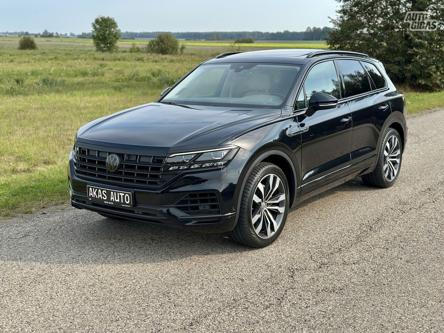 Volkswagen Touareg 2019 г Внедорожник / Кроссовер