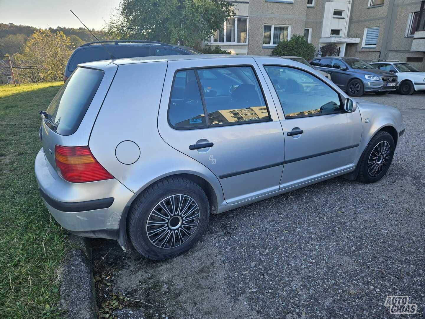 Volkswagen Golf 2001 y Hatchback