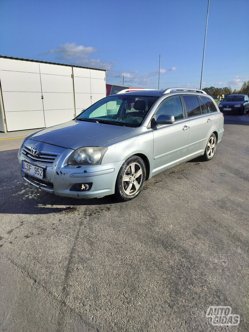 Toyota Avensis II 2008 г