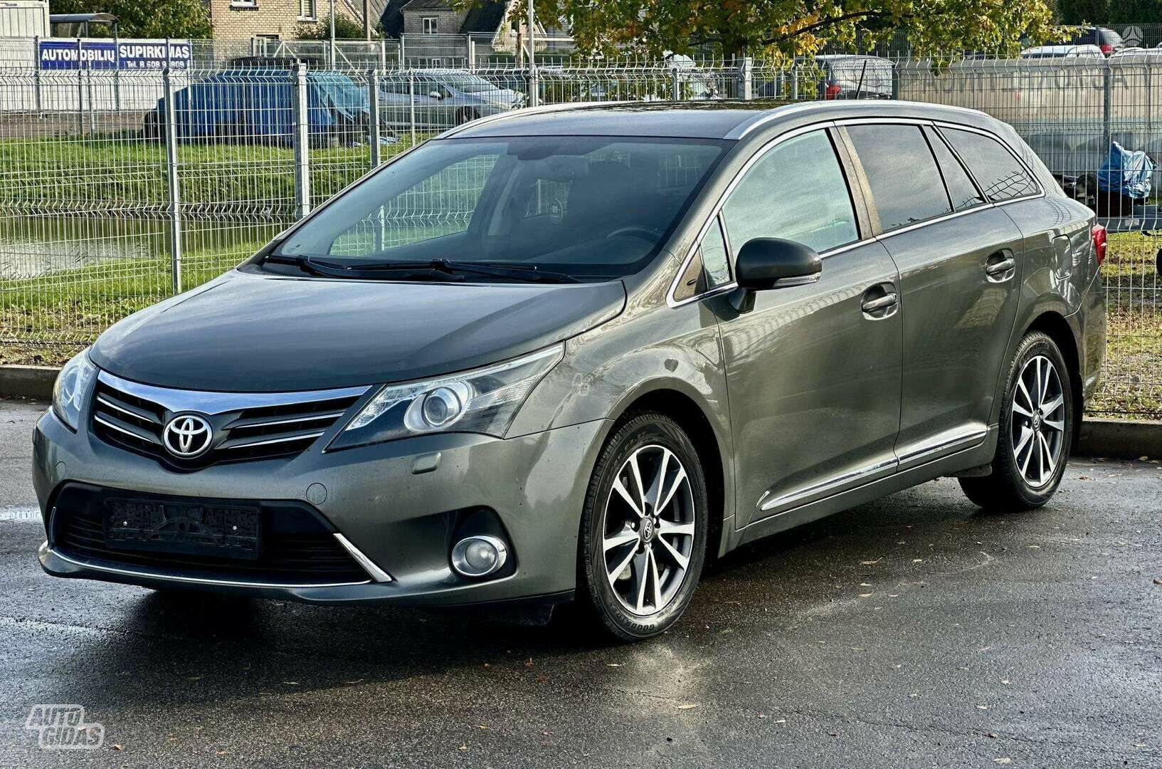 Toyota Avensis 2012 m Universalas