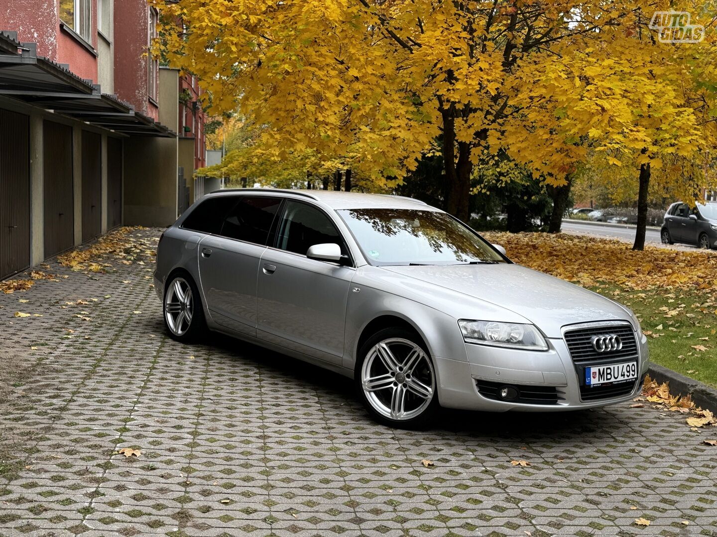 Audi A6 2008 m Universalas