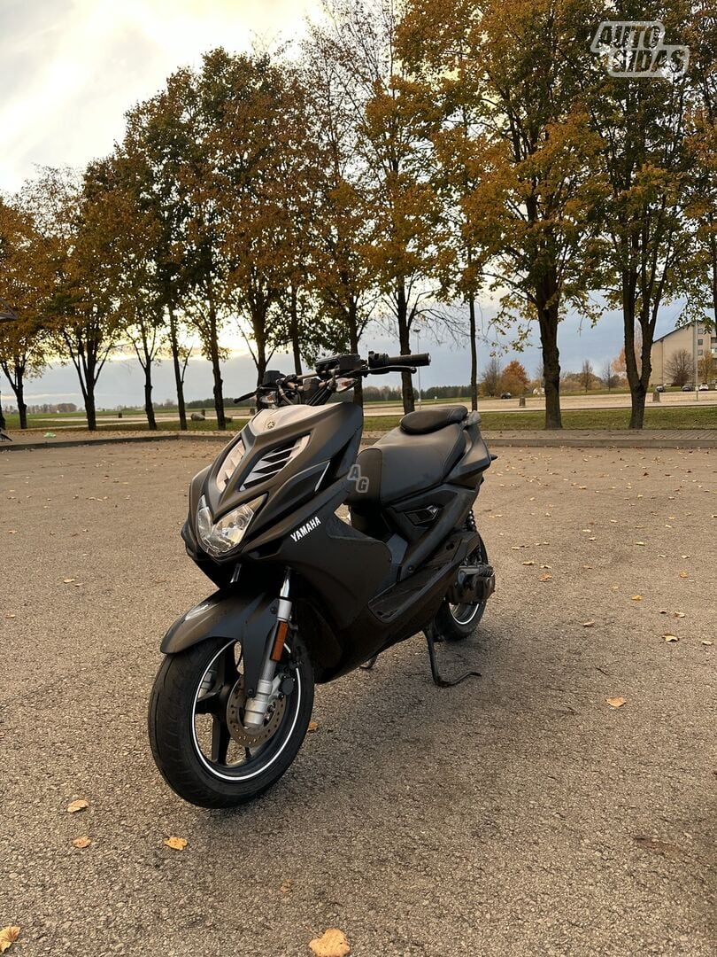 Yamaha Aerox 2013 y Scooter / moped