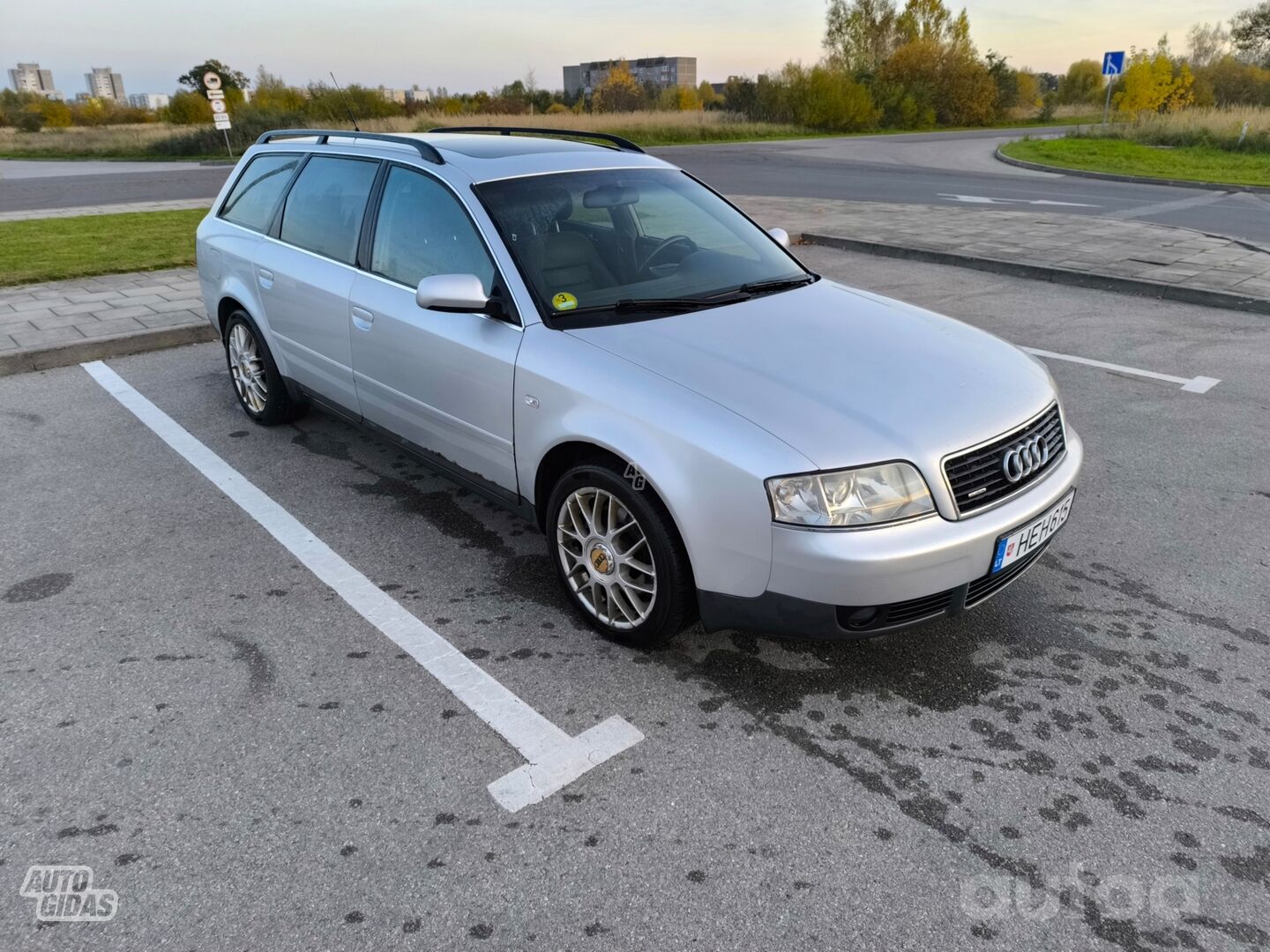 Audi A6 2001 m Universalas