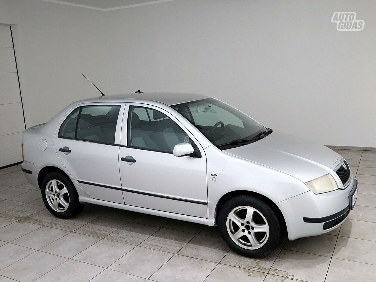 Skoda Fabia 2002 г Седан