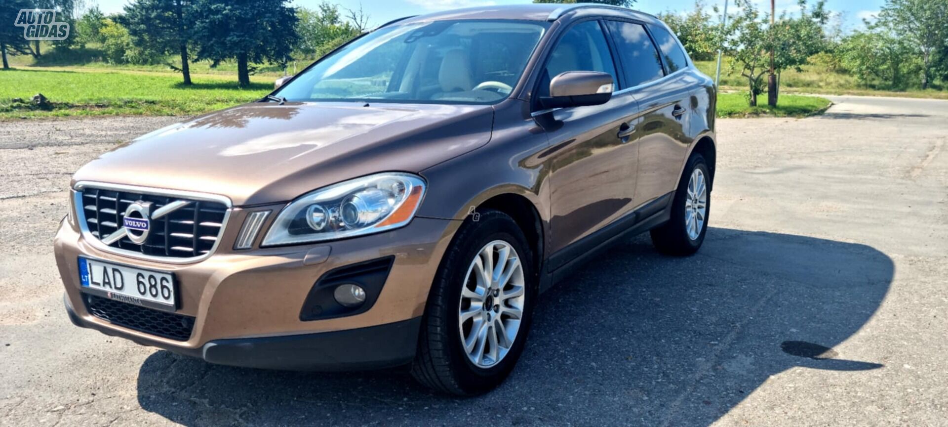 Volvo XC60 2010 y Hatchback