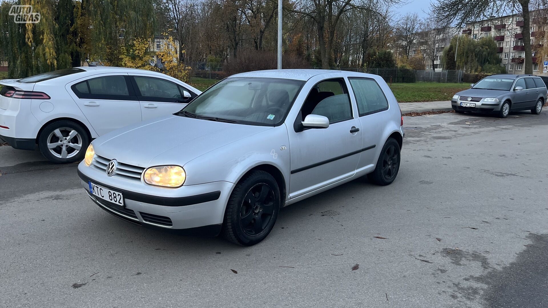 Volkswagen Golf 2002 г Хэтчбек