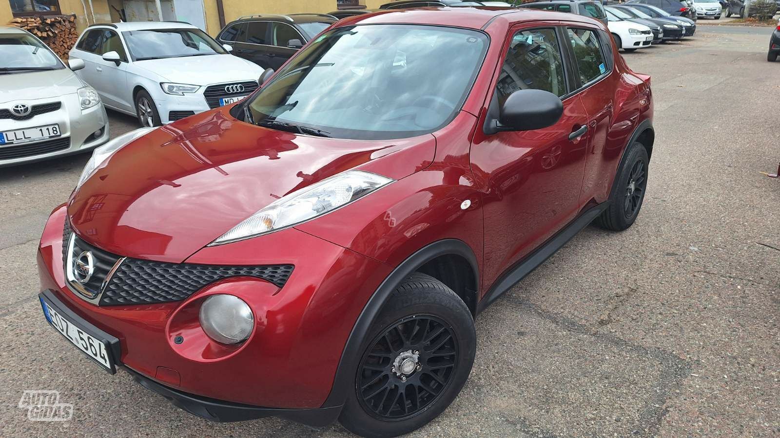 Nissan Juke 2011 y Off-road / Crossover