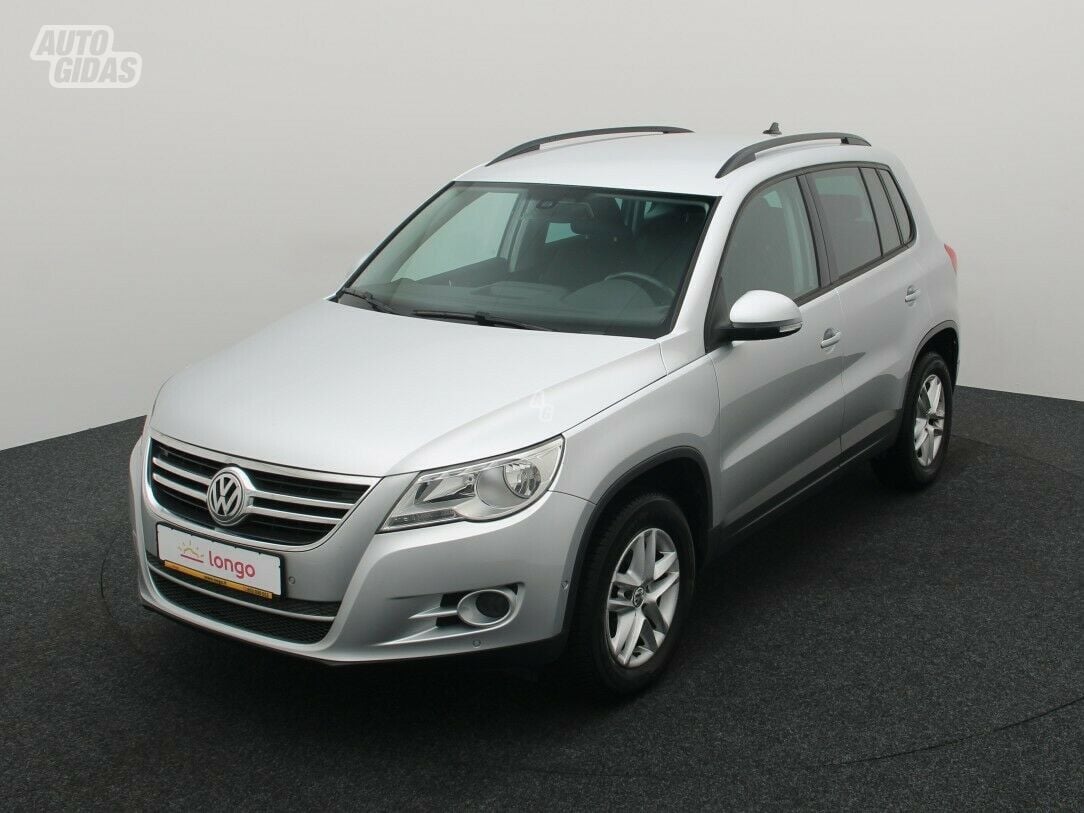 Volkswagen Tiguan 2010 г Внедорожник / Кроссовер