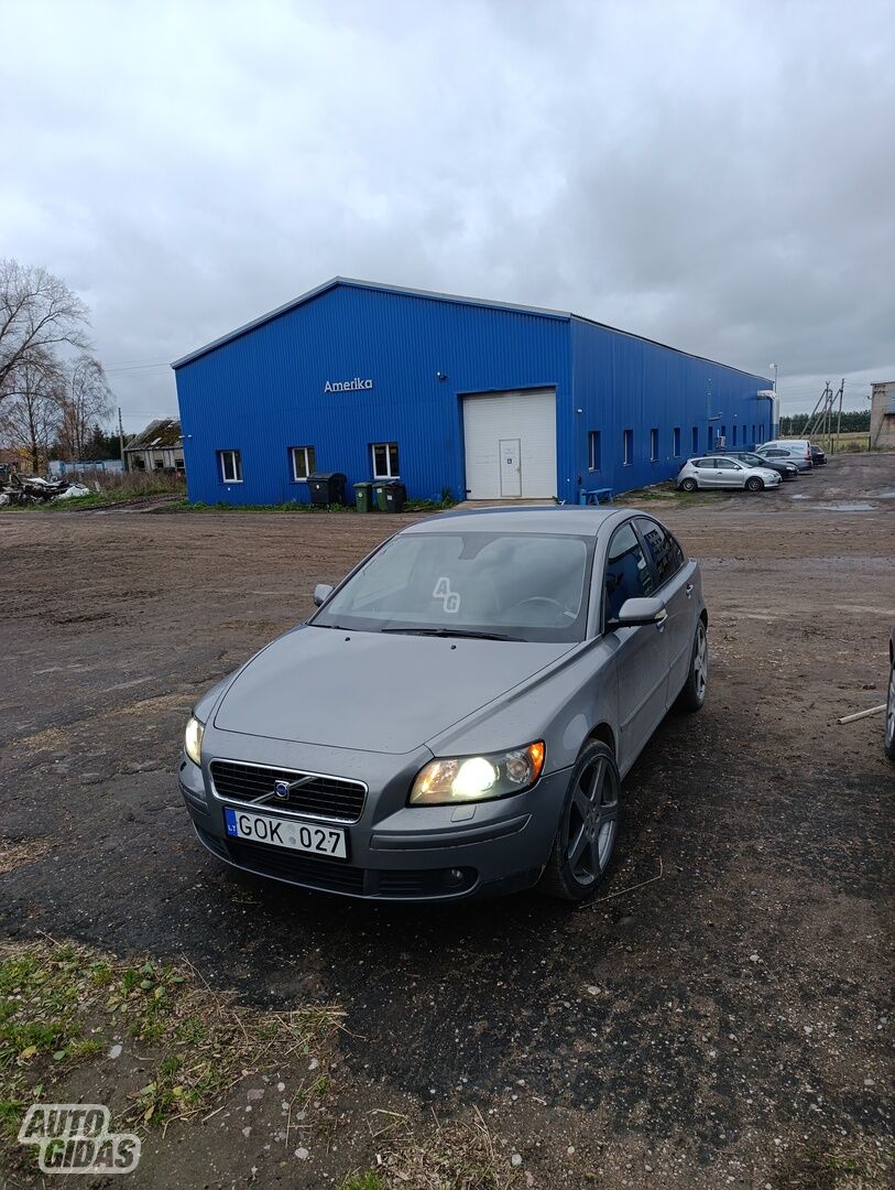 Volvo S40 II 2004 y