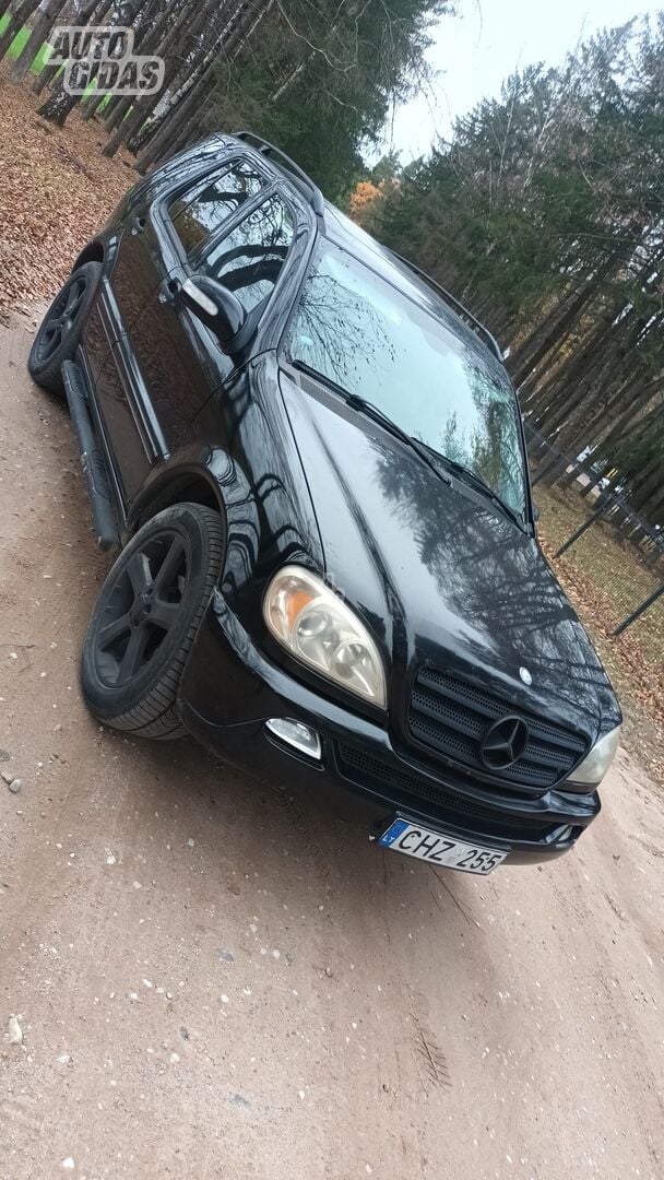 Mercedes-Benz ML 320 2002 y Off-road / Crossover