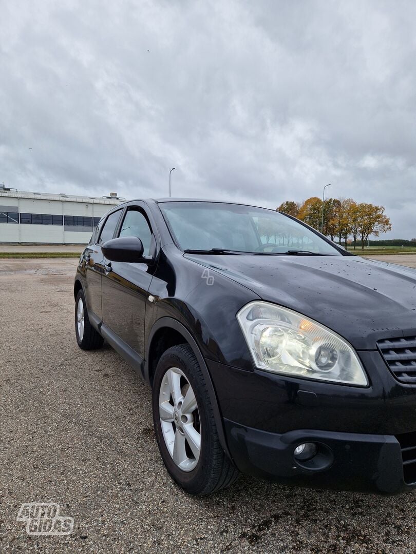 Nissan Qashqai 2009 г Внедорожник / Кроссовер