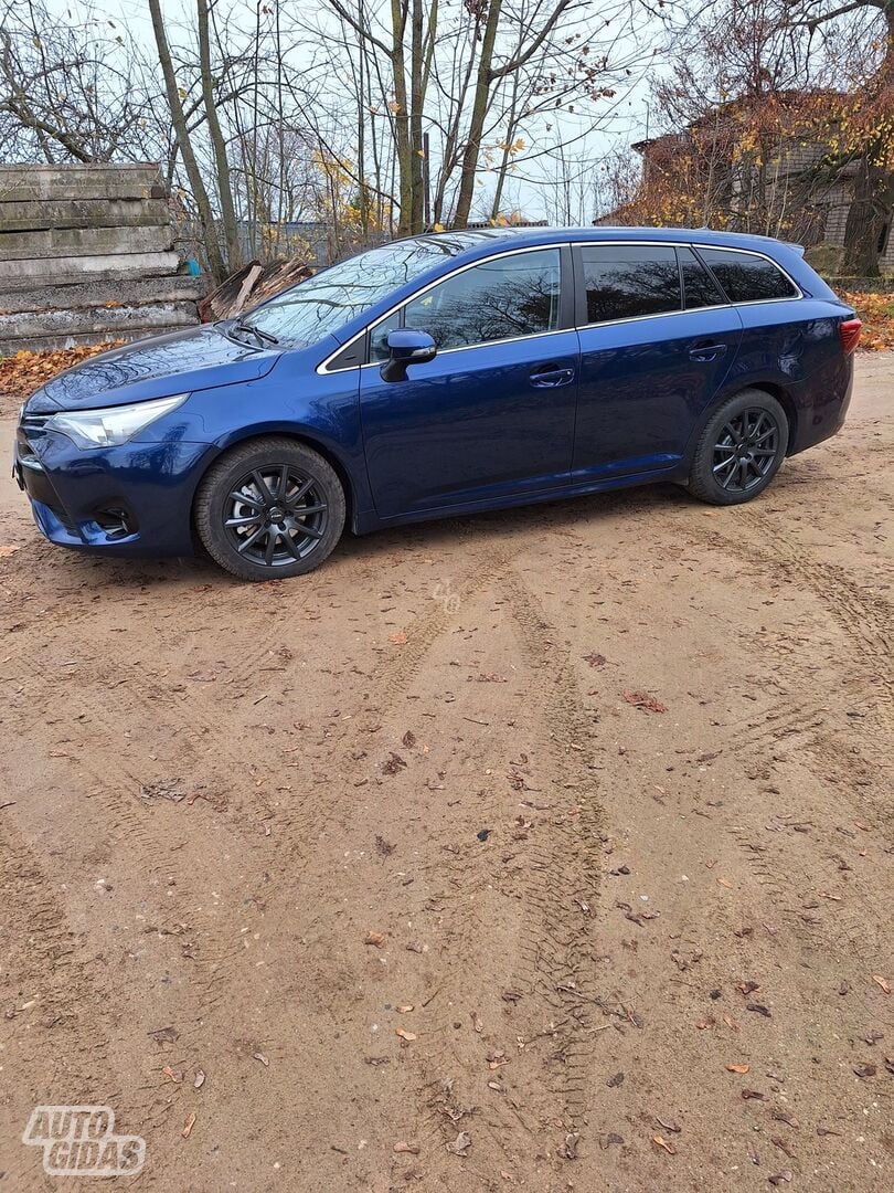 Toyota Avensis 2015 m Universalas