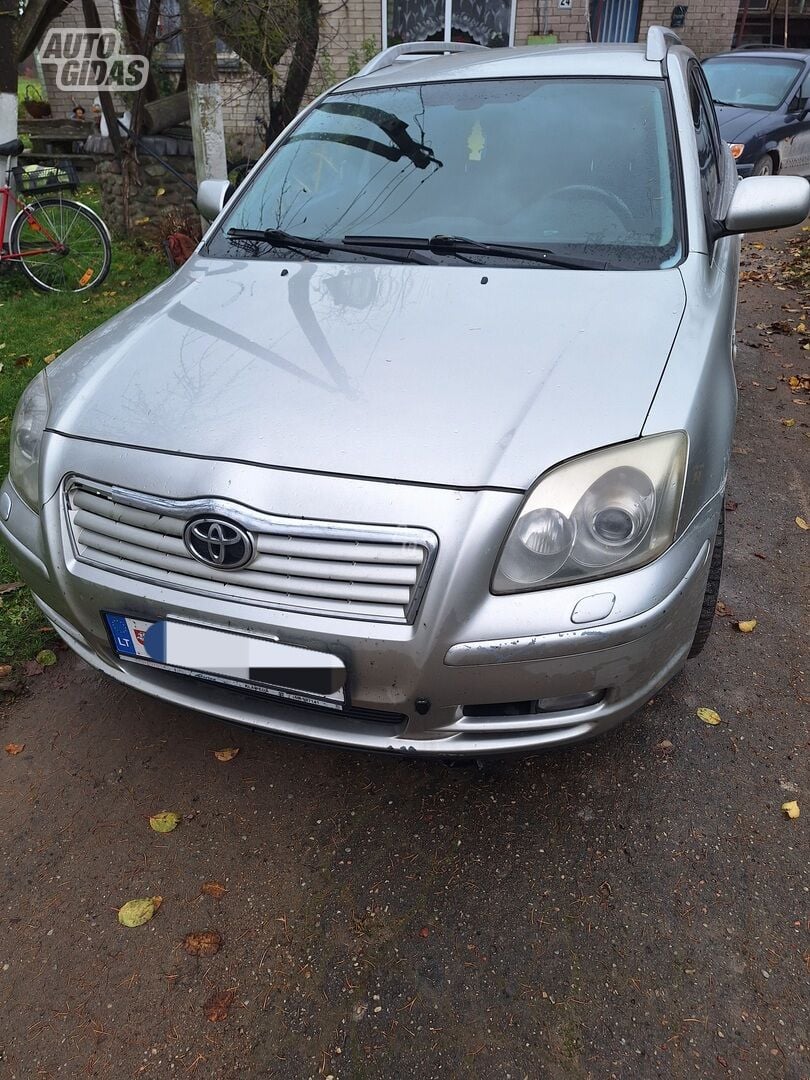 Toyota Avensis 2003 y Wagon