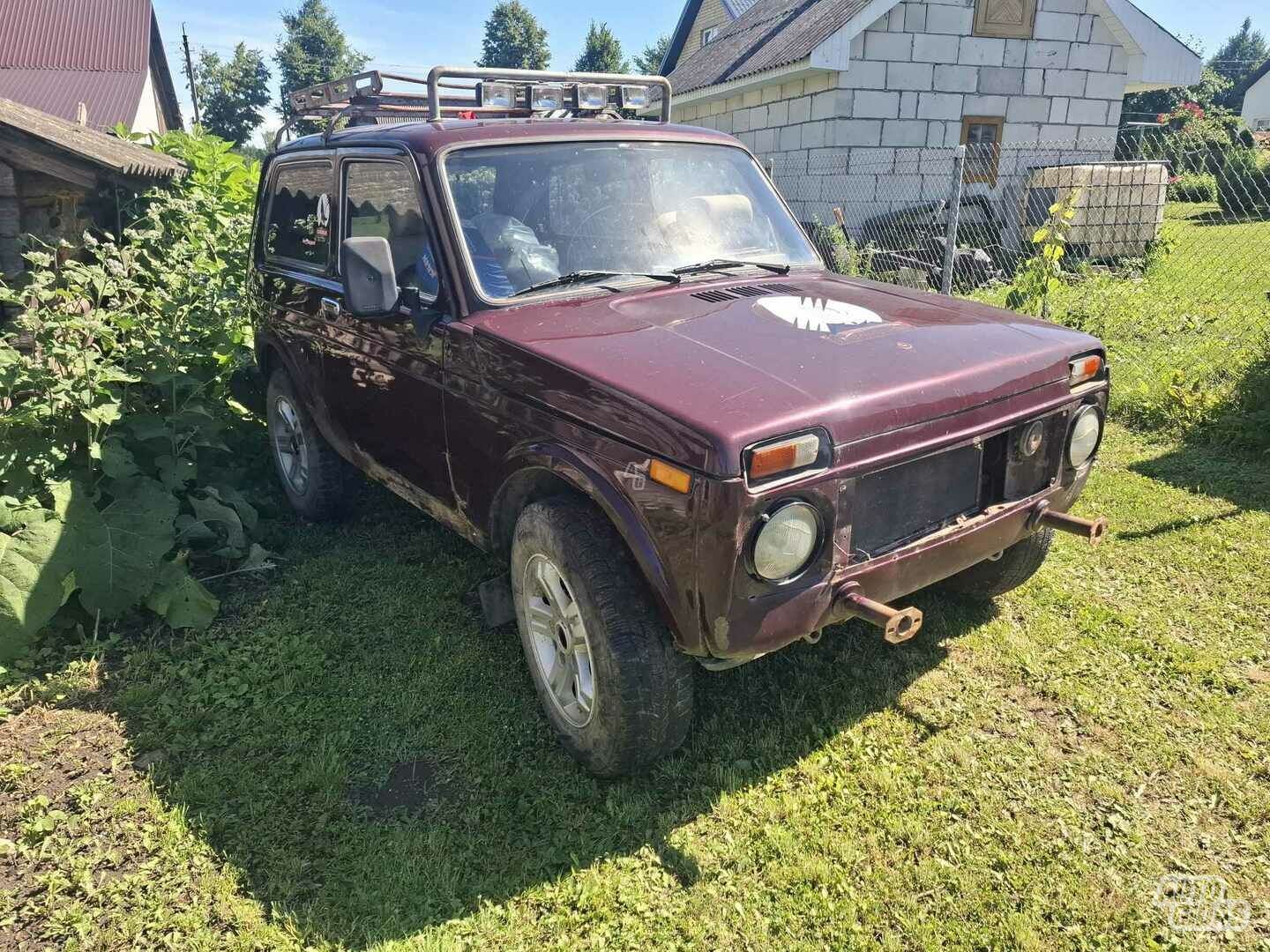 Lada Niva 2001 m Visureigis / Krosoveris