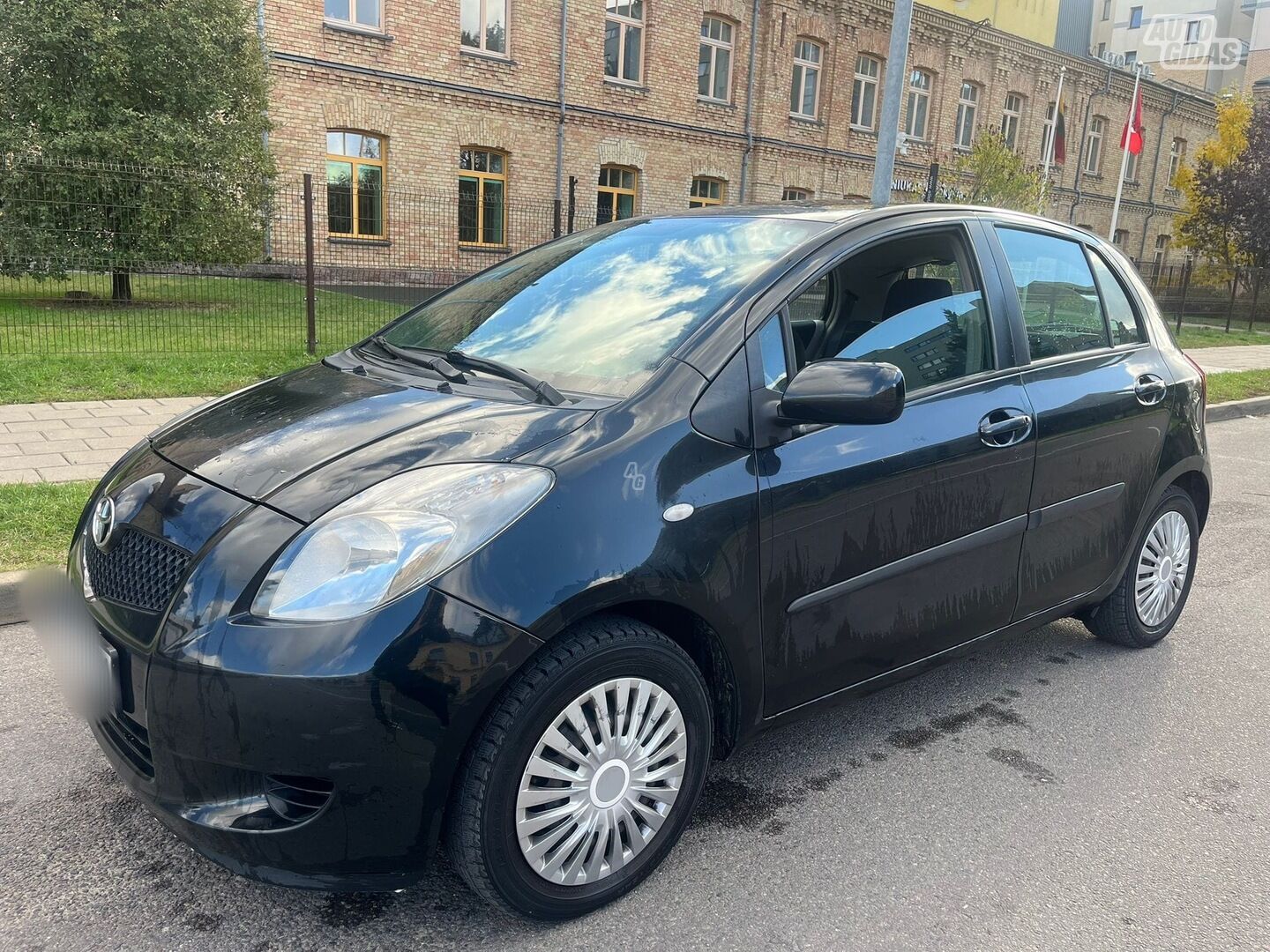 Toyota Yaris II 2006 m