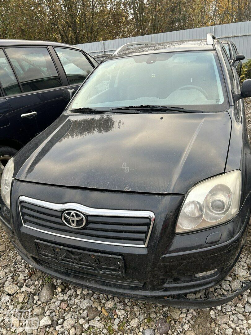 Toyota Avensis 2004 г запчясти