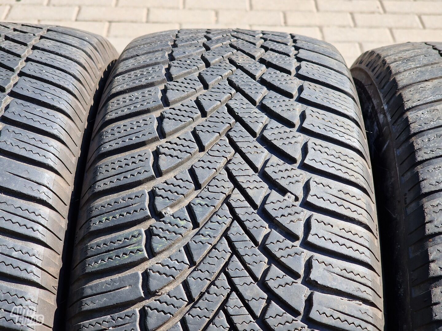 Bridgestone BLIZZAK LM005, 2021m R18 зимние шины для автомобилей