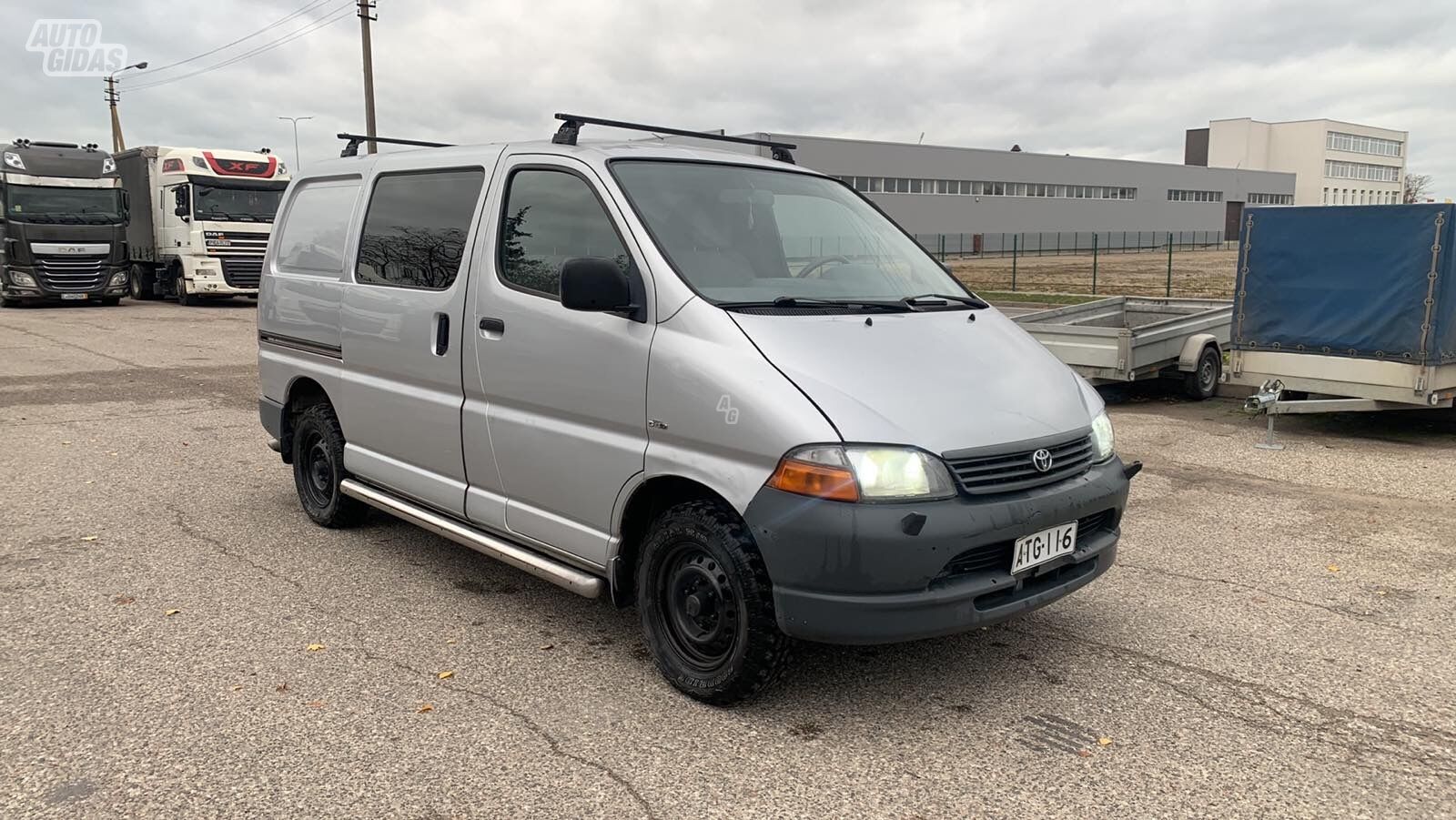 Toyota Hiace 2004 г Грузовой микроавтобус