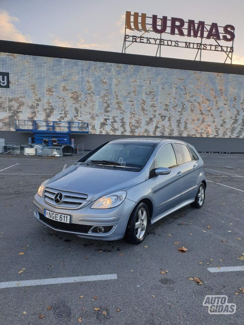 Mercedes-Benz B 180 W245 2006 y