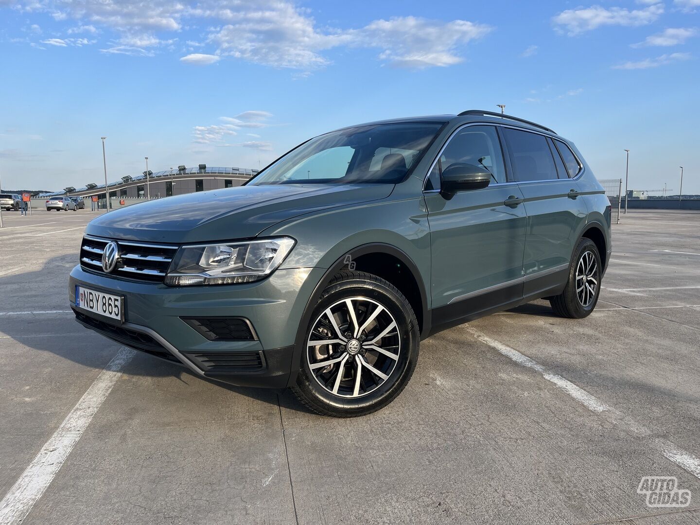 Volkswagen Tiguan TSI 2021 г