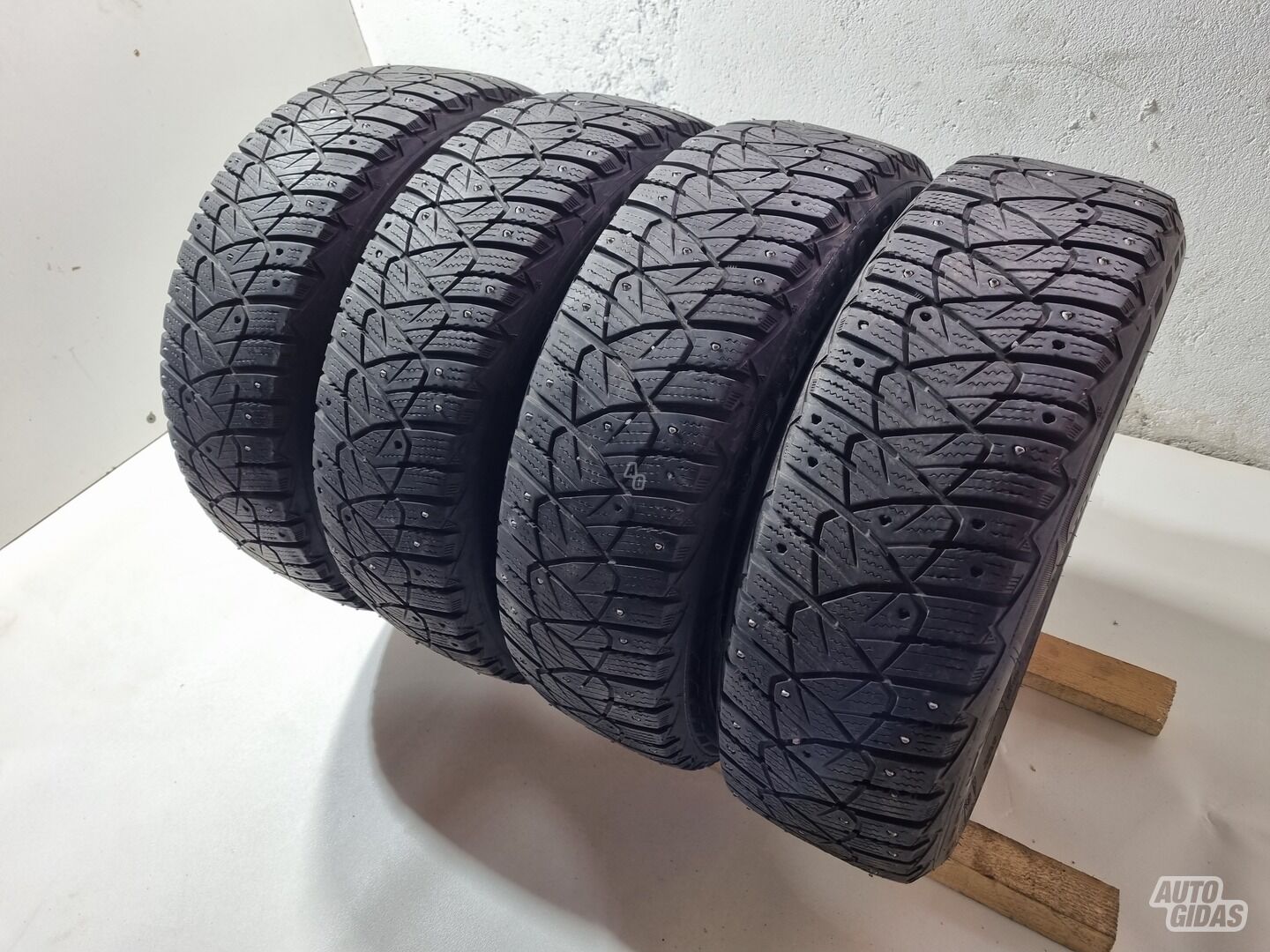 Dunlop dygliuotos R15 winter tyres passanger car