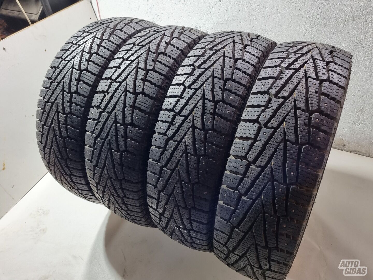 Nexen dygliuotos naujos R16 winter tyres passanger car