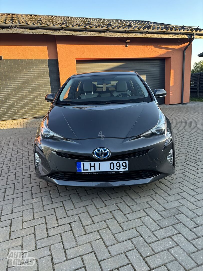 Toyota Prius 13396 2016 г