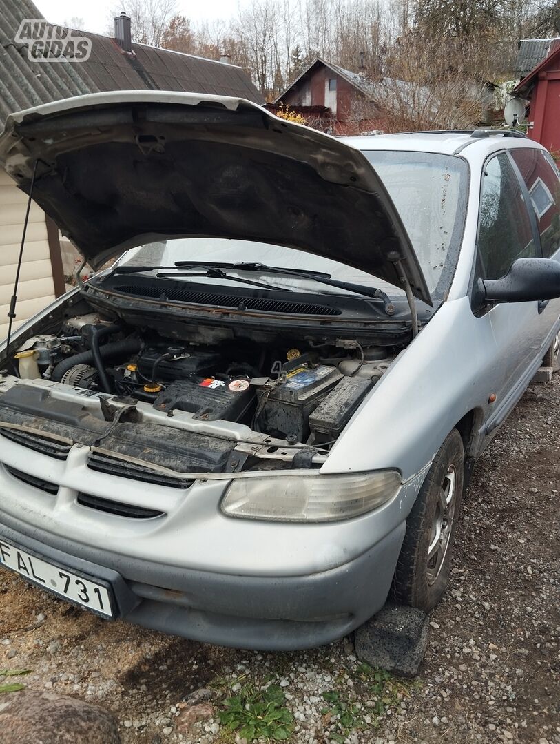 Chrysler Voyager Tdi 1999 г