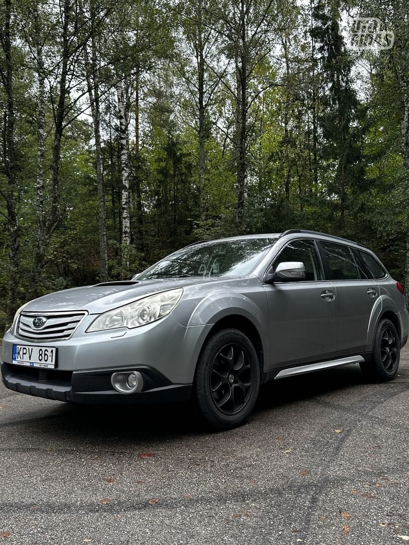 Subaru OUTBACK 2010 y Off-road / Crossover