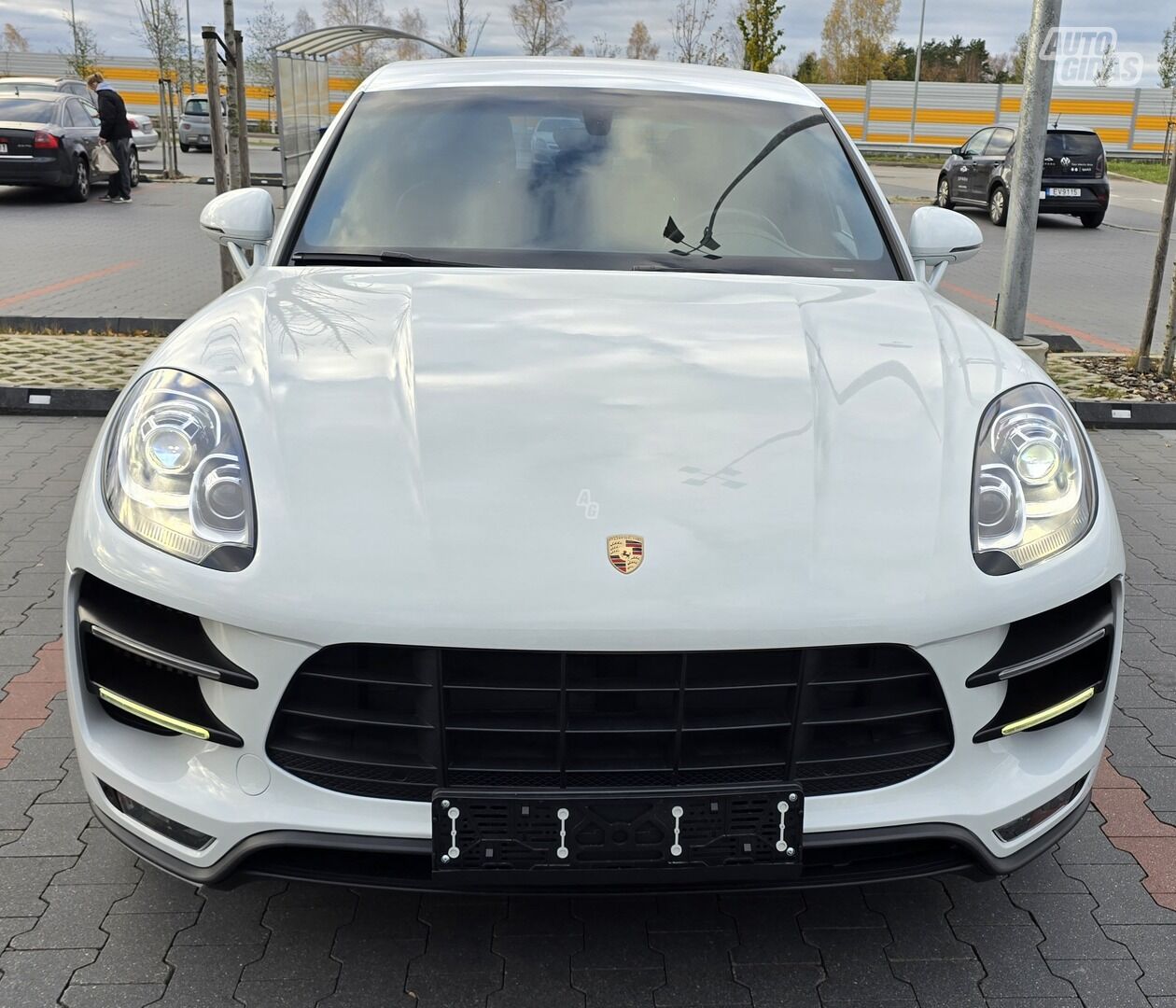 Porsche Macan Turbo 2016 y