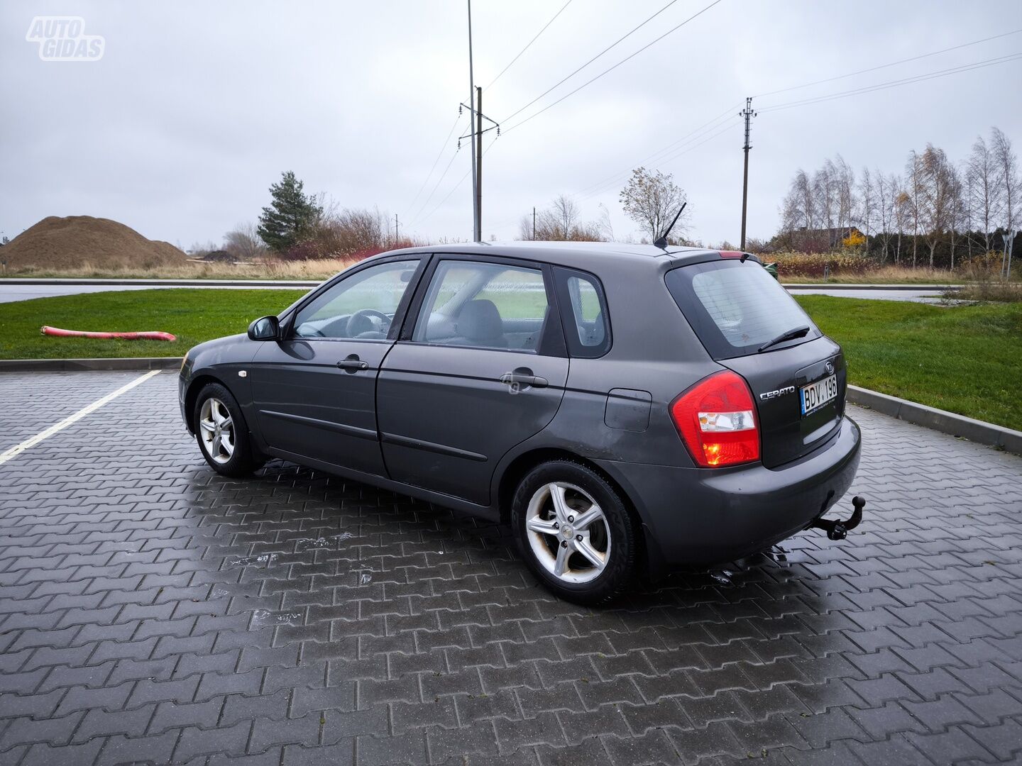 Kia Cerato I 2005 y