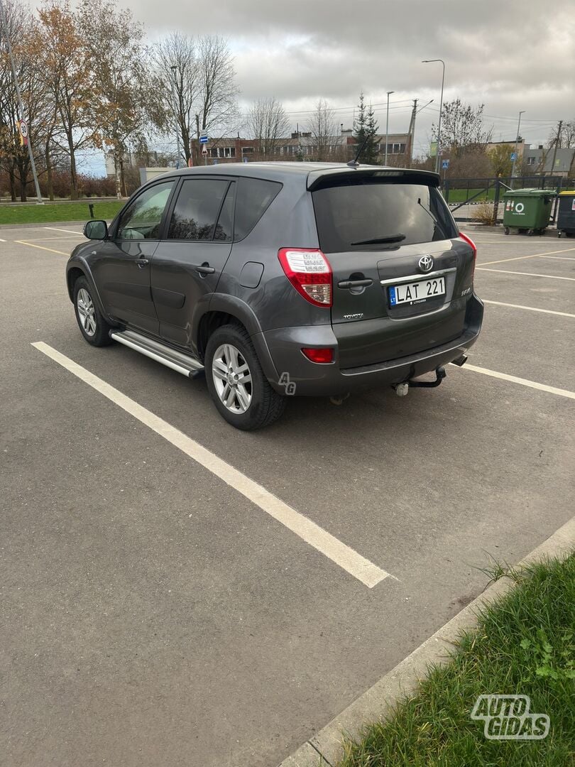 Toyota RAV4 III 2010 m