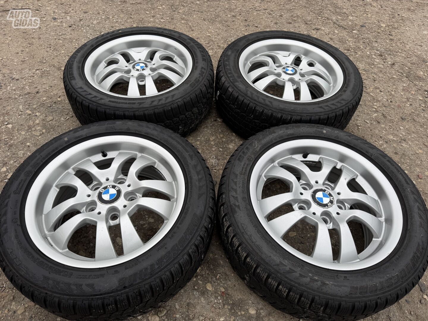 BMW Siunciam, 7J ET34 light alloy R16 rims