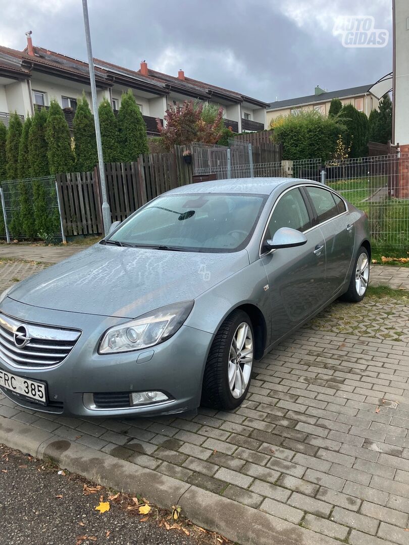 Opel Insignia A 2011 y