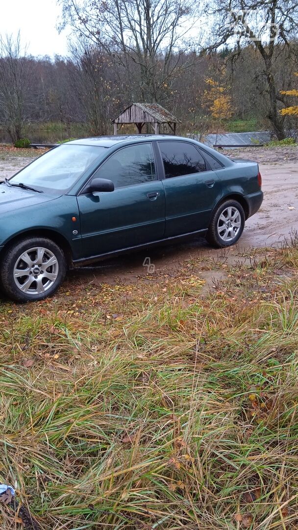 Audi A4 1996 y Sedan