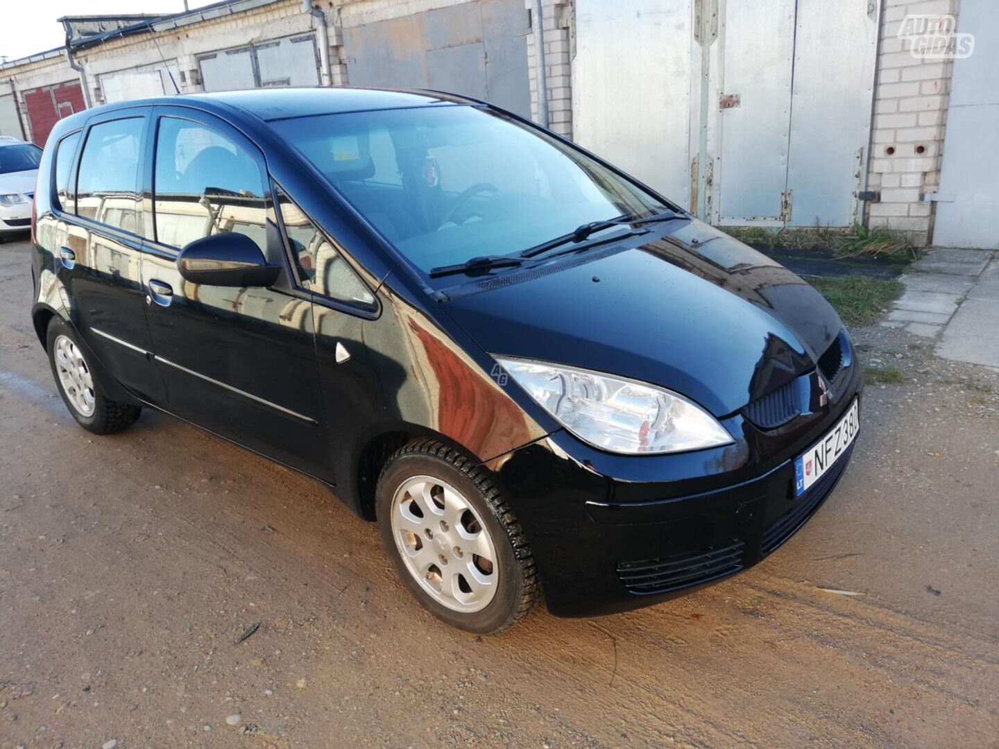 Mitsubishi Colt 2007 y Hatchback