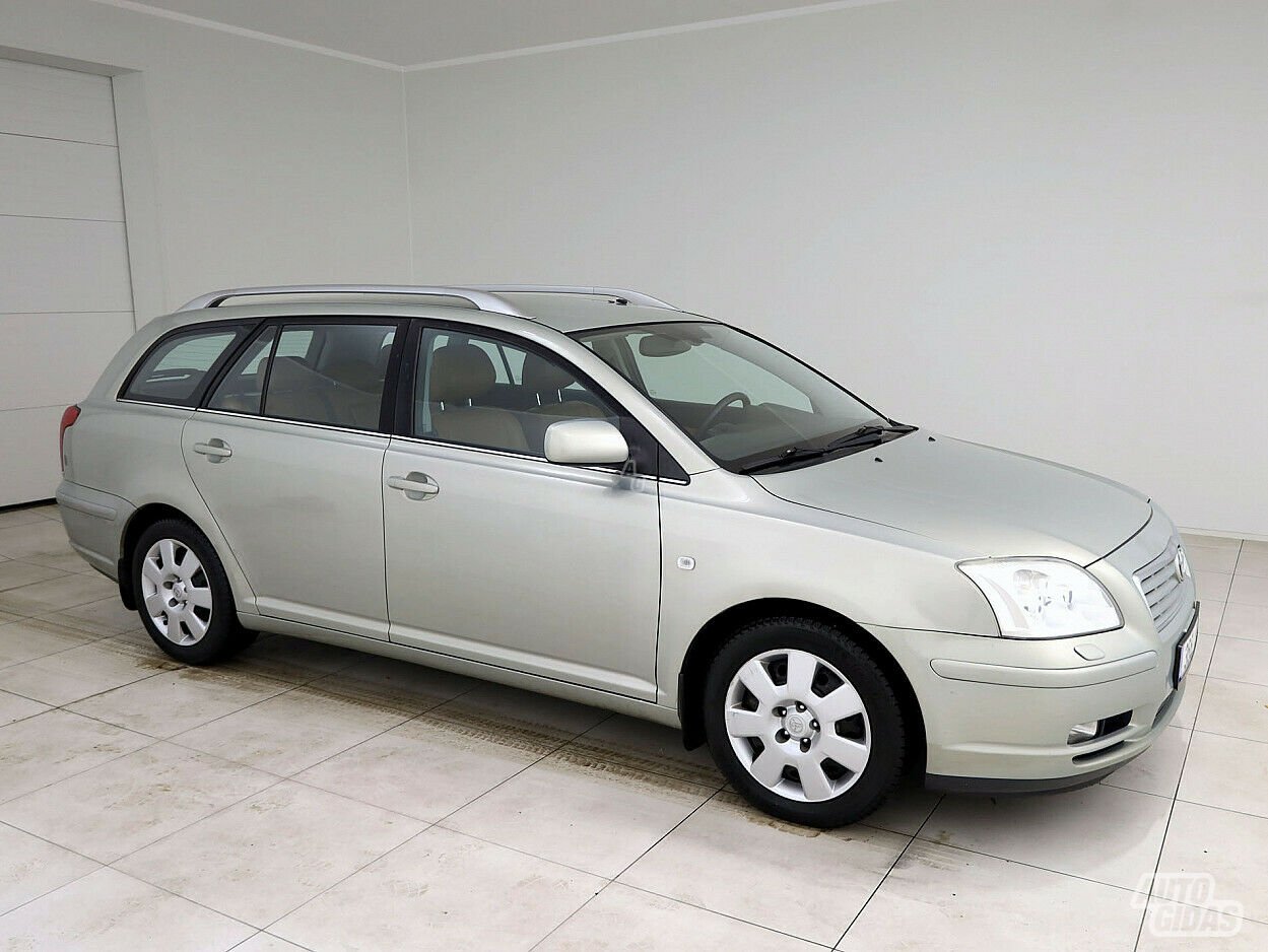 Toyota Avensis D-4D 2004 m