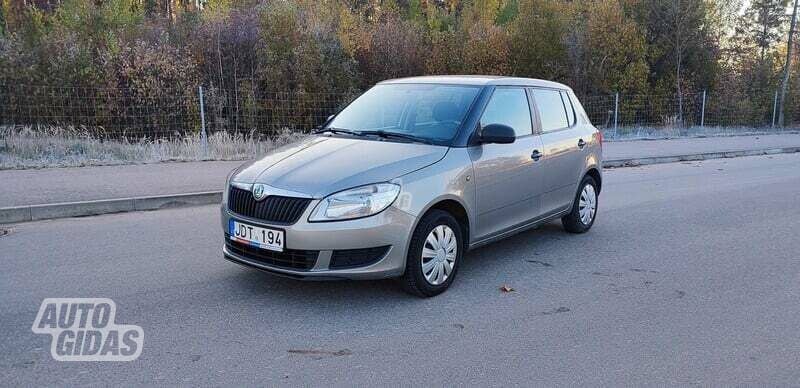 Skoda Fabia 2012 г Хэтчбек