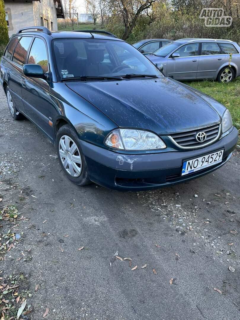 Toyota Avensis VVTI 2001 y